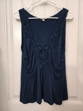 Bordeaux Womens Dark Blue Sleeveless Shirt with Floral Ruching, Size XL